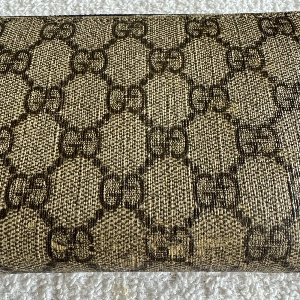 Gucci GG Supreme Monogram Bees Zip Around Wallet - Picture 11 of 17